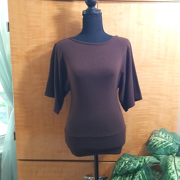 Lipstick Boutique Sweaters - Brown mid sleeve sweater size small.